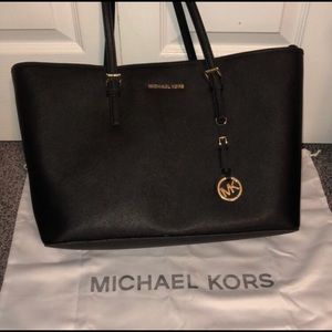 Michael Kors black Jet-set Tote